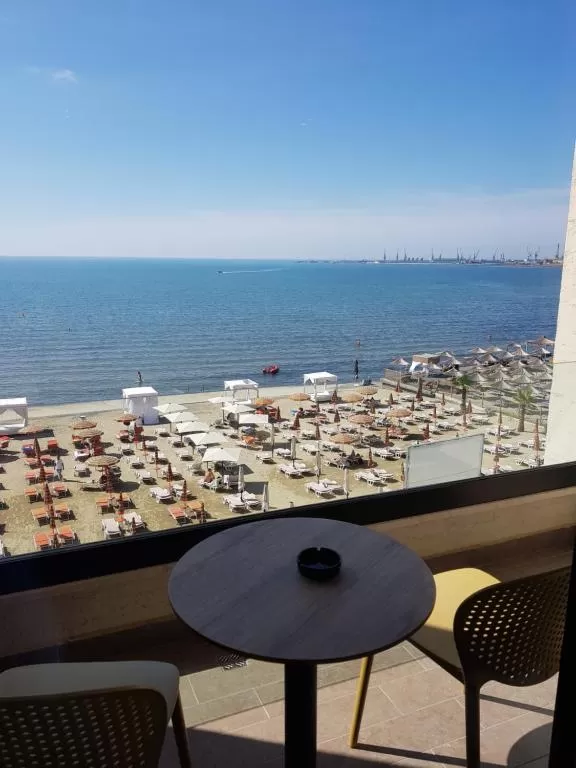 Royal G Hotel _ SPA 11 - STD DBL SSV Blc 8.jpg